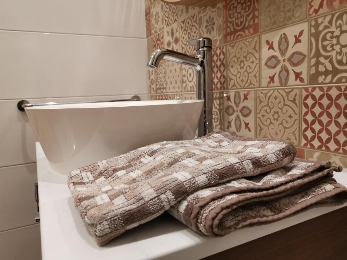B&B Ad Quintum Torino Collegno Eksteriør billede